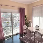 Seaside Family With Wraparound Balcony - Blue Zone Homes Lejlighed Olympiakí Aktí